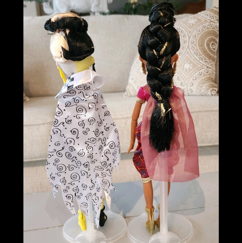 MGA Bratz Bratzillaz Glam Gets Wicked Llliana Honesty Switch-A-Witch Clown Doll - Picture 3 of 7